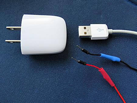 スマホ充電器を改造したブレッドボード用電源