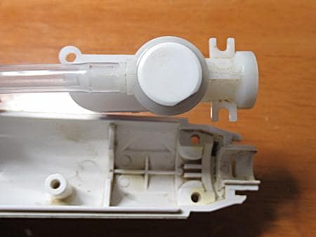 ノズル先端部の取り外しネジ