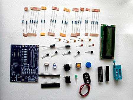 部品はこれだけです。