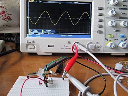 10MHｚの水晶発振子の波形