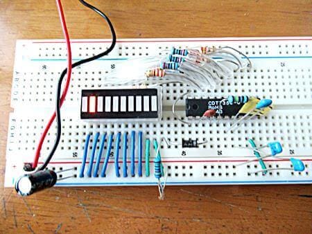 ブレッドボードに組み付けた状態