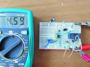 設定電圧よりも高くなると消灯
