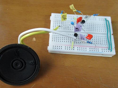 ブレッドボードに配線しました
