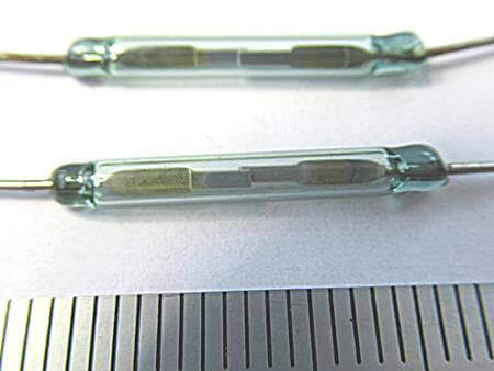 リードスイッチ例