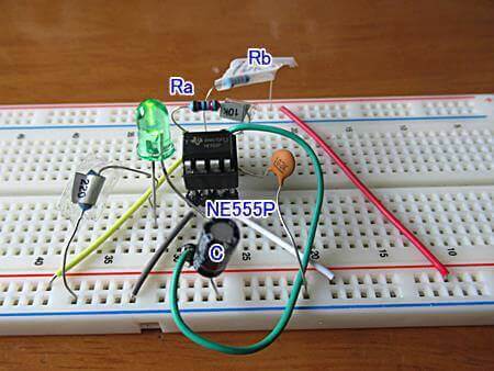 発振回路を組んでみました