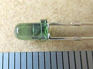 フォトトランジスタ例　先端部拡大