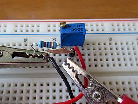 出力電圧の測定